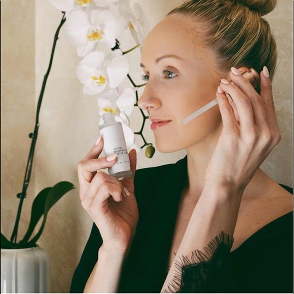 New Volition Snow Mushroom Water Serum / Sephora - Picture 2 of 16